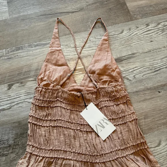 dresses - Picture 6 of 8